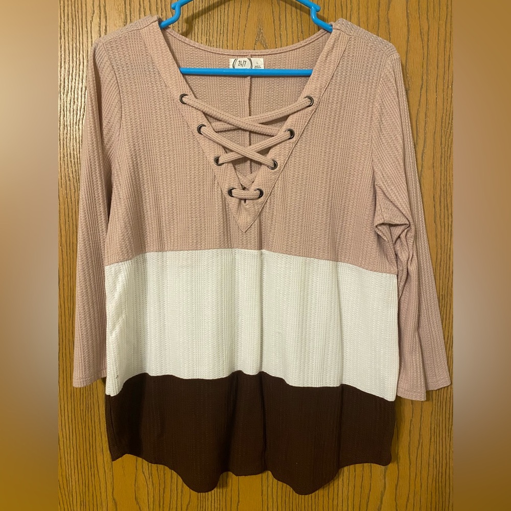 Maurices Colorblock 3/4 Sleeve Shirt